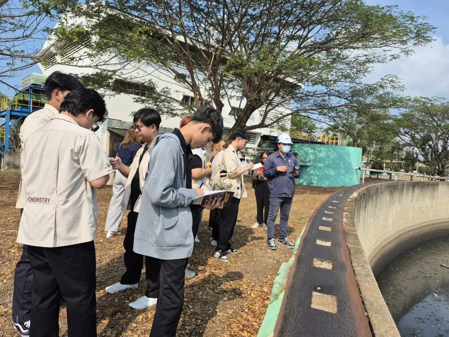 Enhance knowledge from real experiences